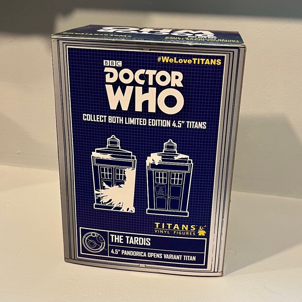 Doctor Who Pandorica Opens Tardis Limited Edition 4.5” Titan Figure - Picture 7 of 8